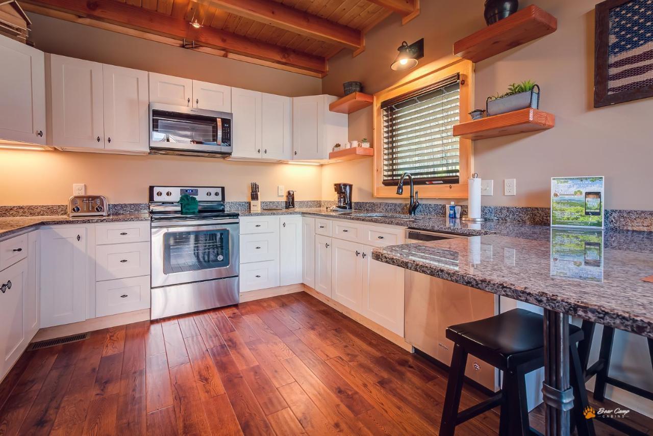 Majestic View Lodge, Amazing Views, Hot Tub, 1089 Free Tickets Each Paid Day, Dollywood And More Gatlinburg Exterior photo